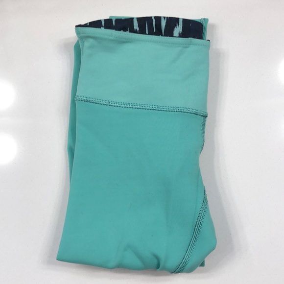 Lululemon reversible leggings - Picture 4 of 5